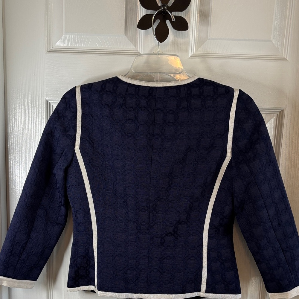 Banana Republic Navy Textured with Ivory Ribbon Trim Jacket Zip Closure EUC sz 2 - Picture 4 of 9